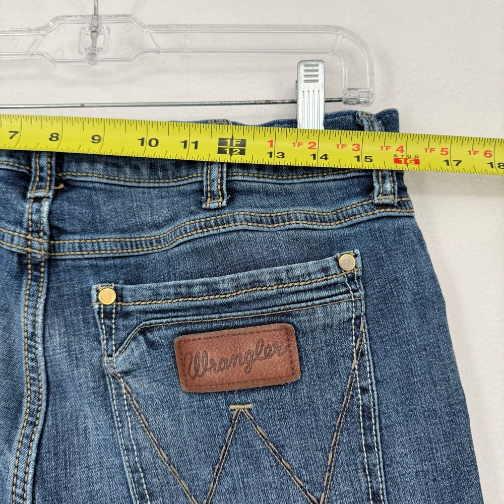 Wrangler Slim Boot Cut Jeans Mens 32x32 Blue Retro Medium Wash Denim 10WLT77LY - Picture 3 of 9